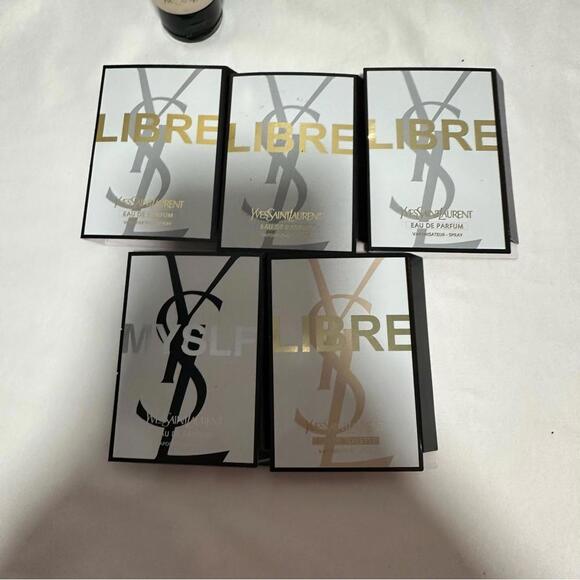 YVES Saint Laurent Set - Picture 2 of 4